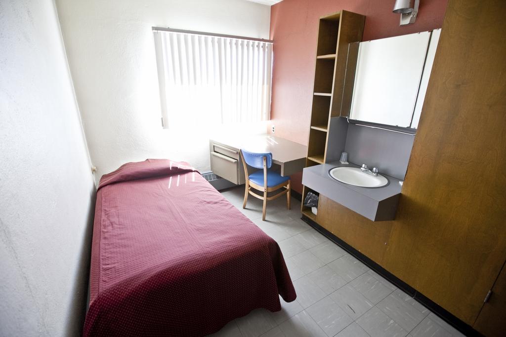 Residences Campus Notre-Dame-De-Foy Saint-Augustin-de-Desmaures Zimmer foto
